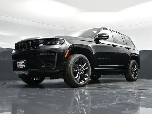New 2026 Jeep Grand Cherokee Limited AWD/4WD image 59