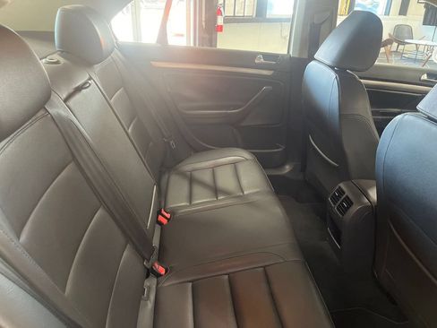 Used 2010 Volkswagen Jetta Limited Edition FWD image 51