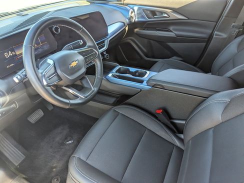 Used 2025 Chevrolet Equinox EV LT w/ Convenience Package image 26