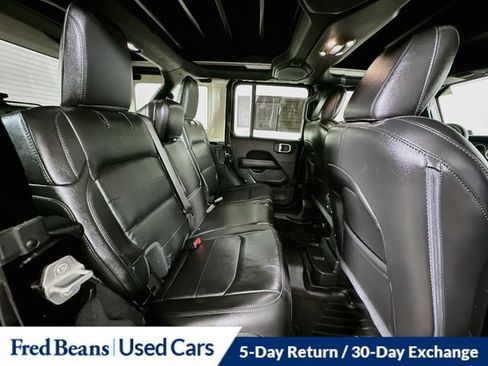Used 2022 Jeep Wrangler Unlimited Sahara AWD/4WD image 34