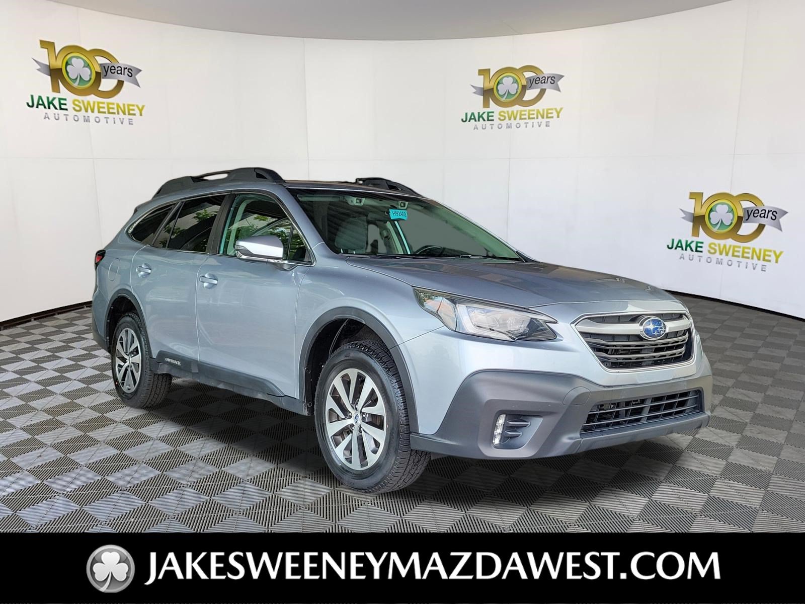 Used 2022 Subaru Outback Premium AWD/4WD image 1
