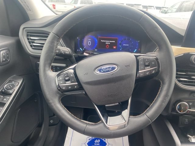 Used 2022 Ford Escape Titanium w/ Titanium Elite Package AWD/4WD image 15
