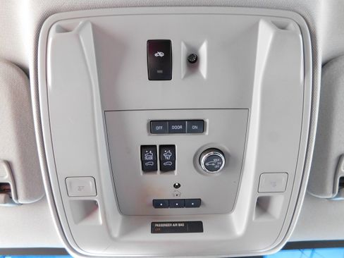 Used 2020 GMC Yukon Denali w/ Denali Ultimate Package image 30