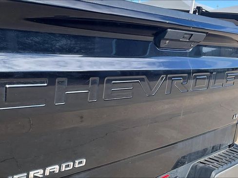 Used 2021 Chevrolet Silverado 1500 LT image 10