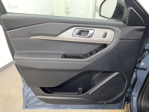New 2026 Ford Explorer Active w/ Active Comfort Package image 10