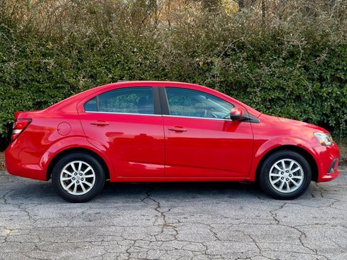 Used 2017 Chevrolet Sonic LT image 4