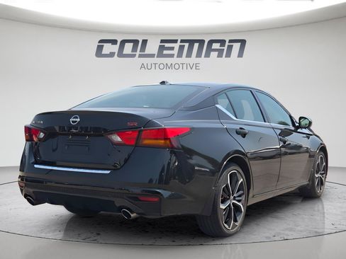 Used 2023 Nissan Altima 2.5 SR FWD image 12