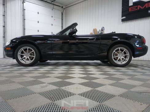 Used 1999 MAZDA MX-5 Miata RWD image 20