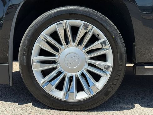 Used 2016 Cadillac Escalade Platinum AWD/4WD image 28