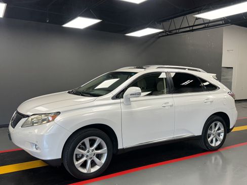 Used 2010 Lexus RX 350 2WD w/ Luxury Pkg image 2
