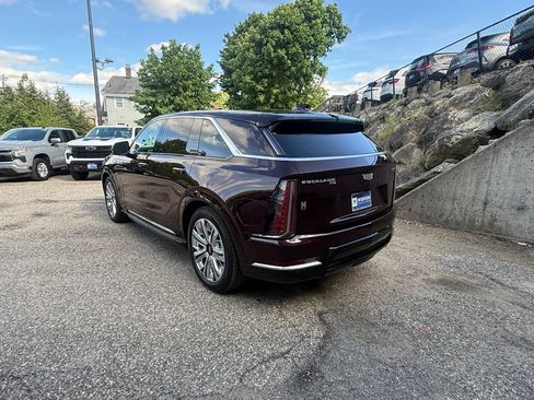 Used 2025 Cadillac Escalade IQ Luxury 1 w/ LPO, Radiant Package AWD/4WD image 4