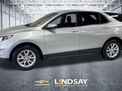 Used 2020 Chevrolet Equinox LT w/ Driver Convenience Package image 6