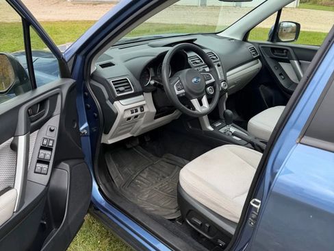 Used 2017 Subaru Forester 2.5i Premium w/ All-Weather Package image 11