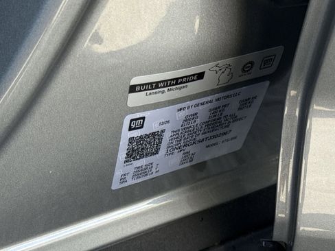 New 2026 Chevrolet Traverse LT w/ Driver Confidence Package FWD image 29