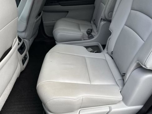 Used 2022 Honda Pilot Touring image 14