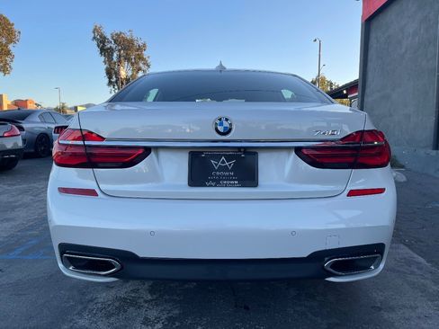 Used 2016 BMW 740i image 7