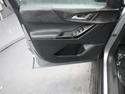 Used 2026 Chevrolet Equinox LT FWD image 12