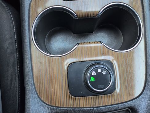 Used 2020 GMC Acadia SLE w/ LPO, Floor Liner Package image 39