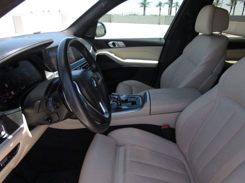 Used 2021 BMW X7 xDrive40i w/ Executive Package AWD/4WD image 16