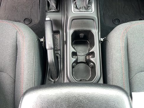 Used 2024 Jeep Wrangler Unlimited Rubicon w/ Convenience Group AWD/4WD image 22