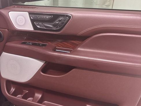 Used 2018 Lincoln Navigator Black Label w/ Cargo Package AWD/4WD image 36