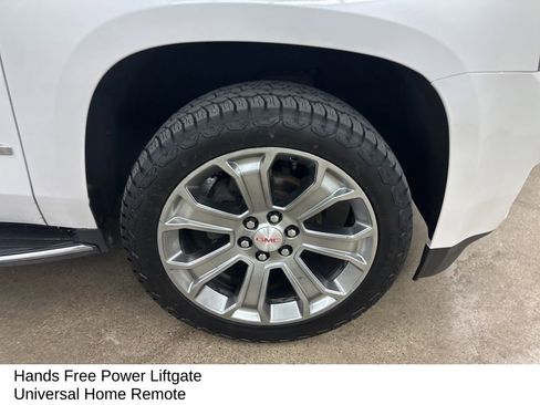 Used 2017 GMC Yukon XL Denali w/ Open Road Package AWD/4WD image 15