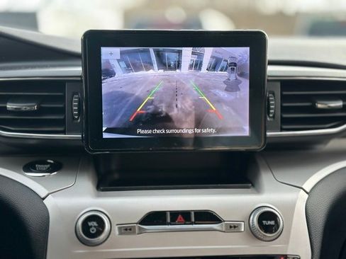 Used 2023 Ford Explorer XLT w/ Equipment Group 202A image 15