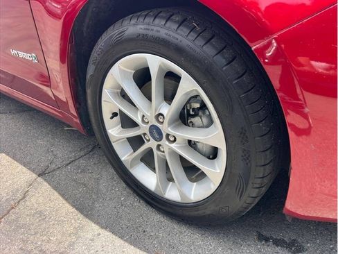 Used 2019 Ford Fusion SEL FWD image 13