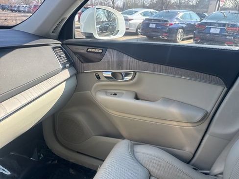 Used 2023 Volvo XC90 B6 Ultimate w/ Protection Package Premier AWD/4WD image 30