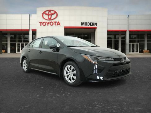 New 2026 Toyota Corolla LE FWD image 18
