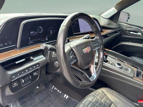 Used 2023 Cadillac Escalade Sport Platinum AWD/4WD image 20