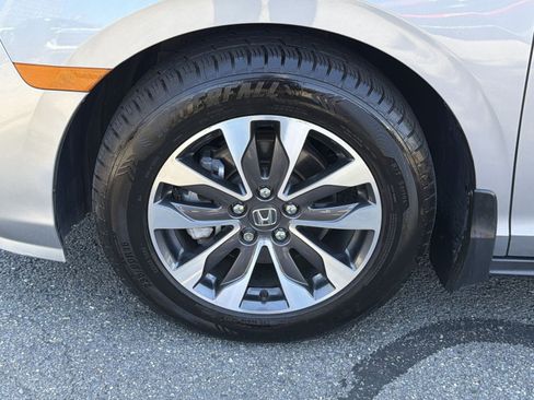Used 2023 Honda Odyssey EX-L image 12