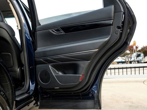 Used 2025 Genesis GV80 2.5T Standard image 52