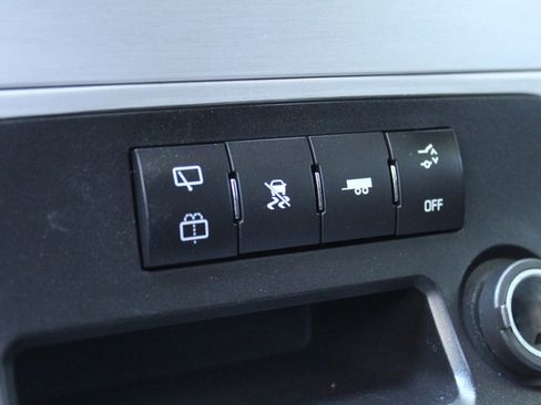 Used 2010 GMC Acadia SLE image 30