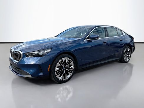 Used 2026 BMW 530i image 7