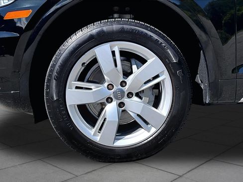 Used 2018 Audi Q5 2.0T Premium Plus w/ Premium Plus Package AWD/4WD image 11