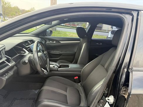 Used 2021 Honda Civic Sport image 11