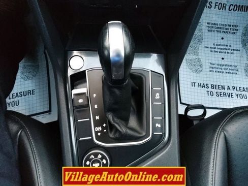 Used 2020 Volkswagen Tiguan SE R-Line image 44