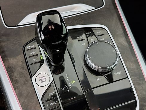 Used 2022 BMW X5 sDrive40i w/ Premium Package image 19