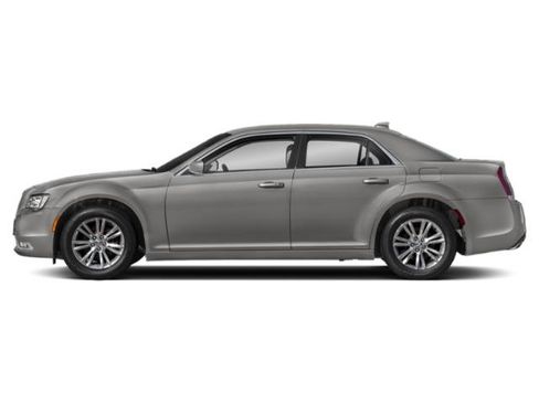 Certified 2022 Chrysler 300 Touring w/ Sport Appearance Package image 2