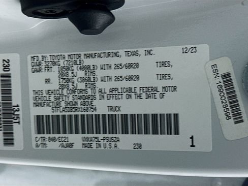 Used 2024 Toyota Tundra SR5 w/ SR5 Premium Package image 12