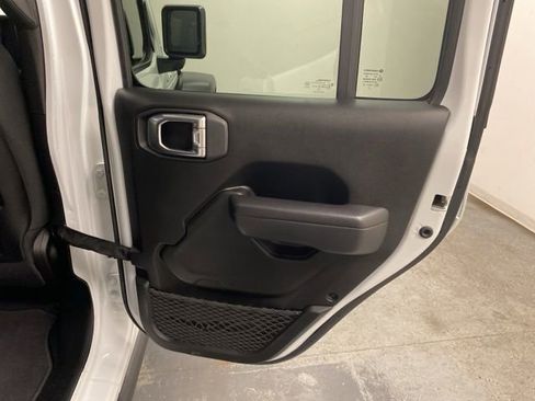 Used 2024 Jeep Wrangler Unlimited Rubicon 4xe w/ Safety Group AWD/4WD image 25