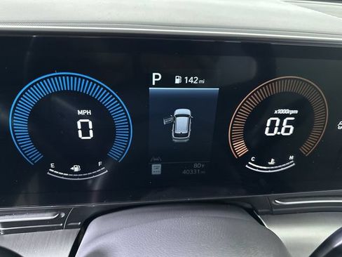 Used 2025 Hyundai Kona SEL AWD/4WD image 12