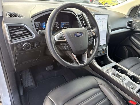 Used 2024 Ford Edge SEL image 17
