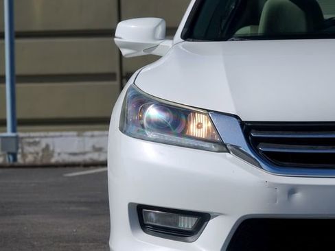 Used 2015 Honda Accord EX image 5