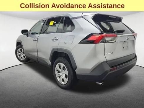 Used 2024 Toyota RAV4 LE AWD/4WD image 5
