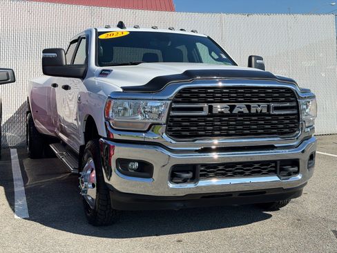 Used 2023 RAM 3500 Big Horn w/ Level 1 Equipment Group AWD/4WD image 6