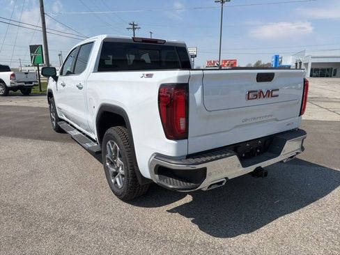 New 2026 GMC Sierra 1500 SLT image 11