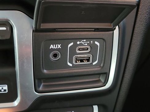 Used 2026 Jeep Wrangler Rubicon image 25