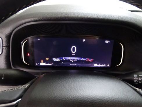 Certified 2022 Jeep Wagoneer Series III w/ Premium Group I image 17